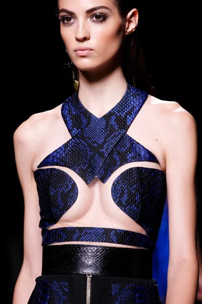 Look 30